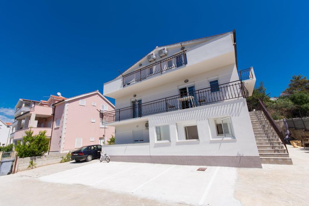 Apartment Papak Trogir Exterior foto